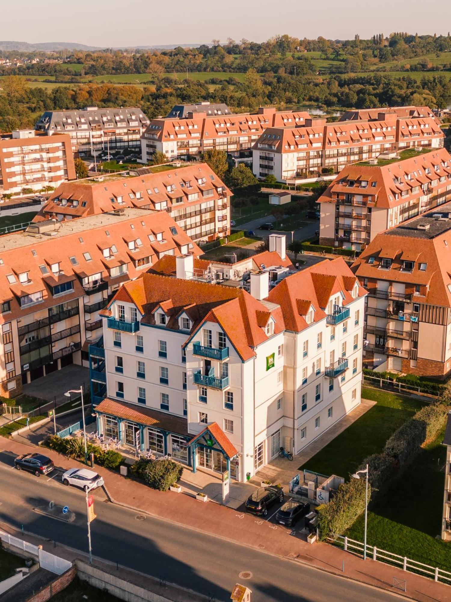 Ibis Styles Deauville Villers Plage Zewnętrze zdjęcie